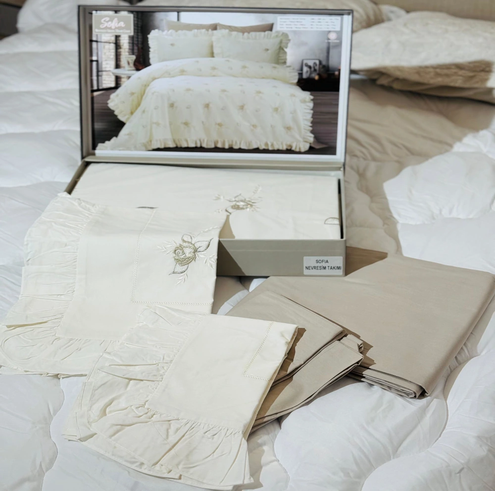 Rose pattern Bed Sheet