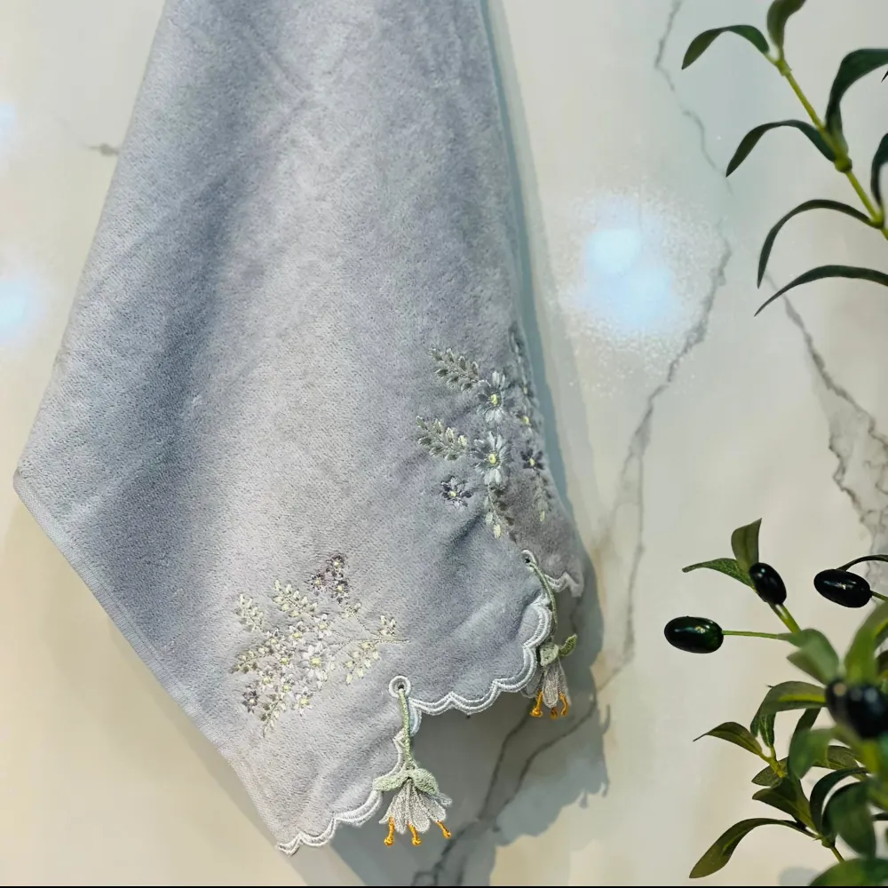 Lily Flower Towels - Image 2