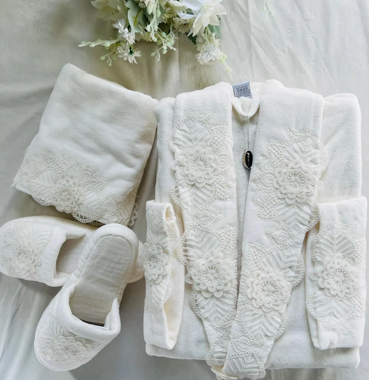 Luxurious Bath Robe Set with 3D Rose Lace and Handmade Crochet Border