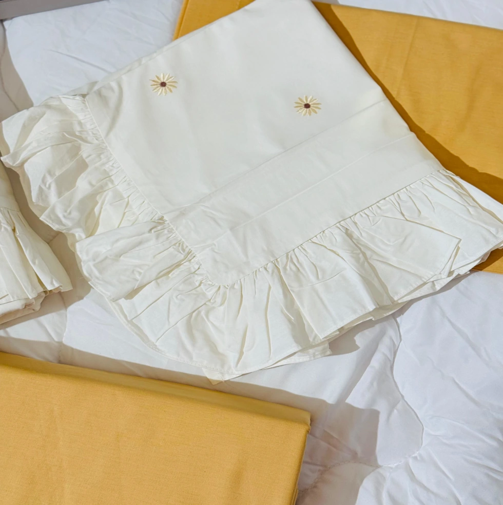 Chrysanthemum Pattern Bed Sheet - Image 2