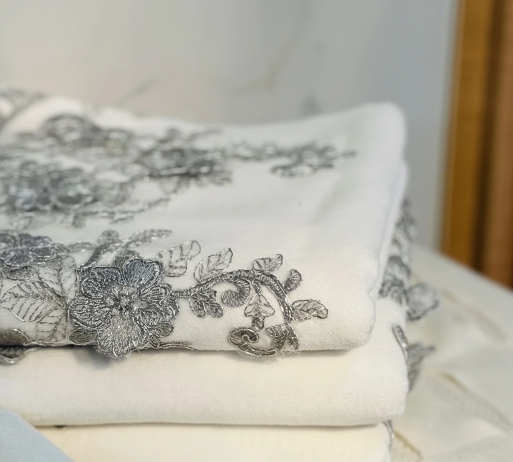 Colored Lace Towels (Small Size) - Image 2