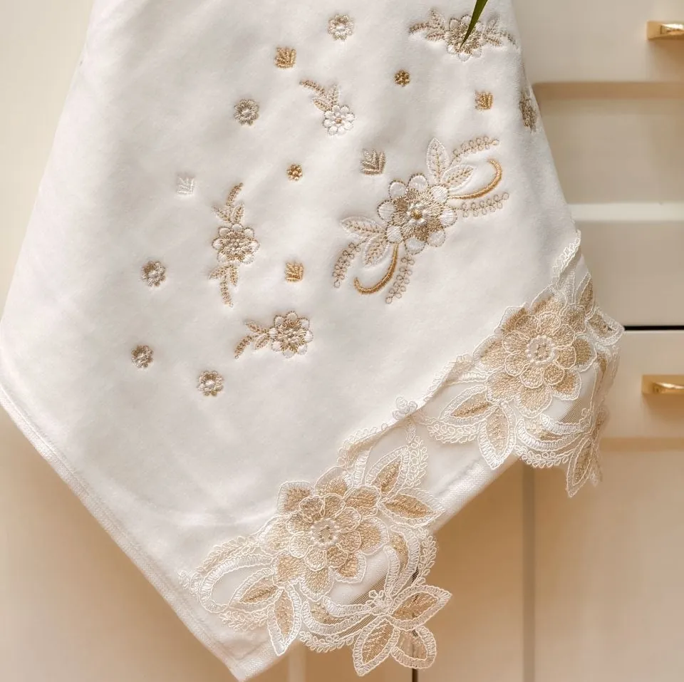 Luxury Embroidered Lace Towels - Image 2